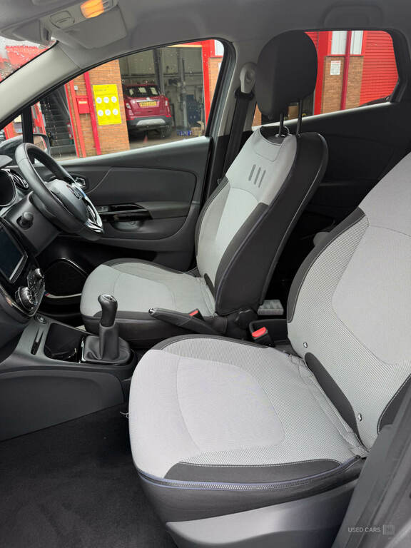 Renault Captur 1.5 Dci 90 Dynamique S Medianav Energy Black #4