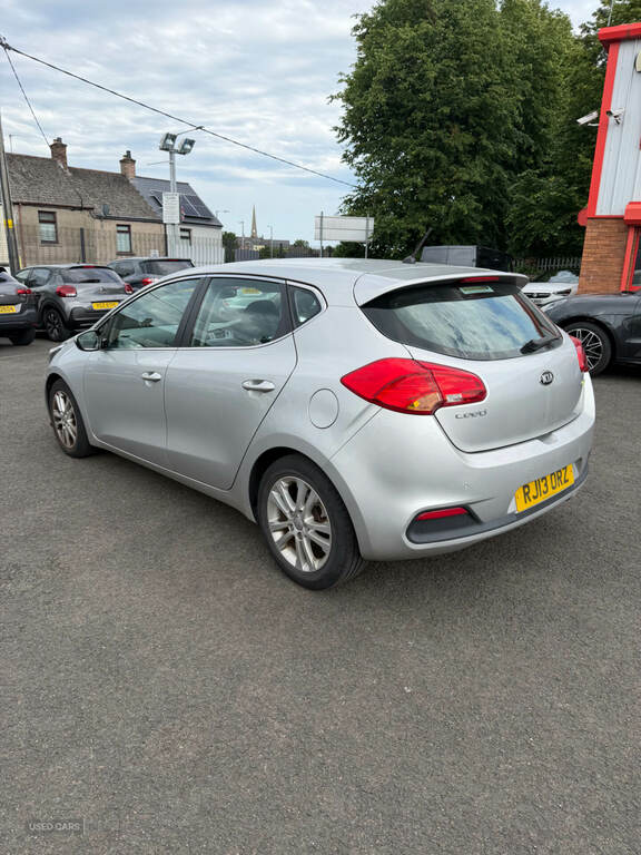 Kia Ceed 1.6 Crdi 2 Ecodynamics Silver #4