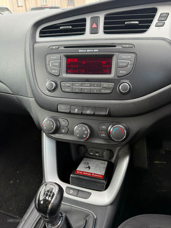 Kia Ceed 1.4 1 Hatchback Euro 5 98 Bhp Black #11