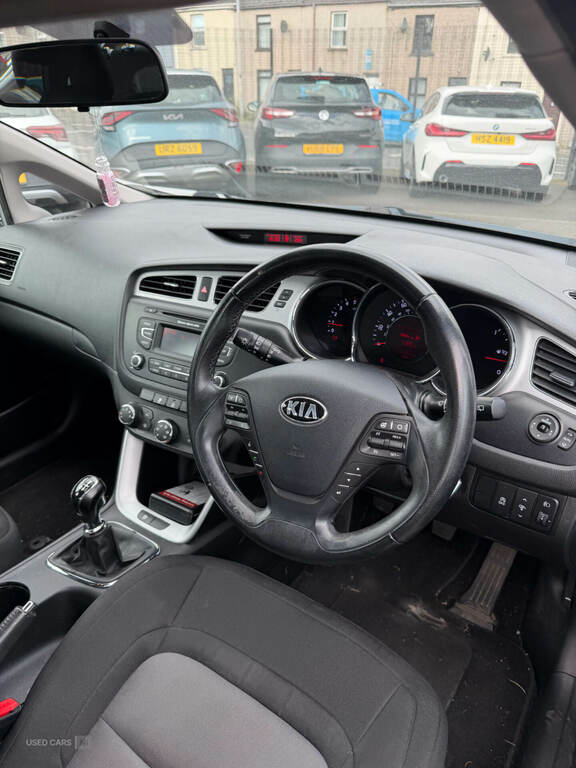 Kia Ceed 1.6 Crdi 2 Ecodynamics Silver #6