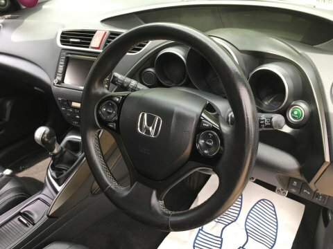 Honda Civic Civic I-dtec Es-t White #27