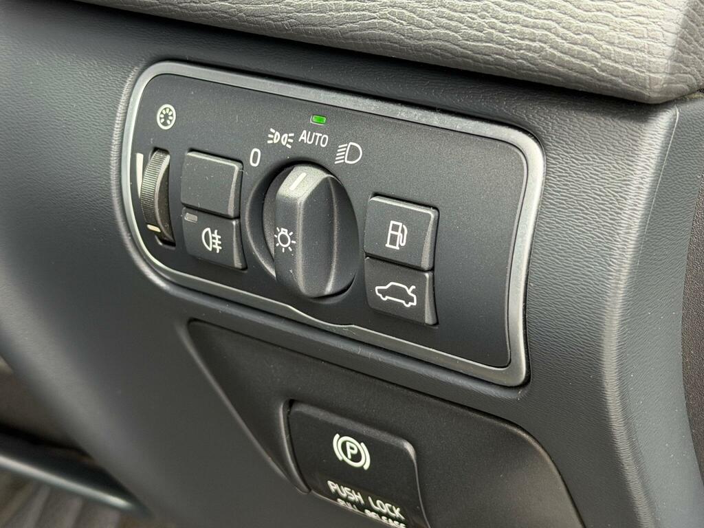 Volvo XC60 2.4 D4 R-design Nav Suv Geartronic Awd Grey #28