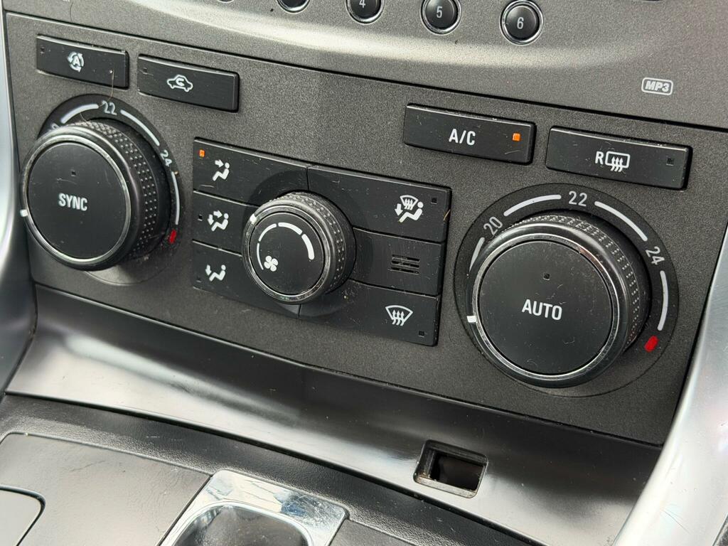Vauxhall Antara Antara Exclusive Cdti Ss Black #33