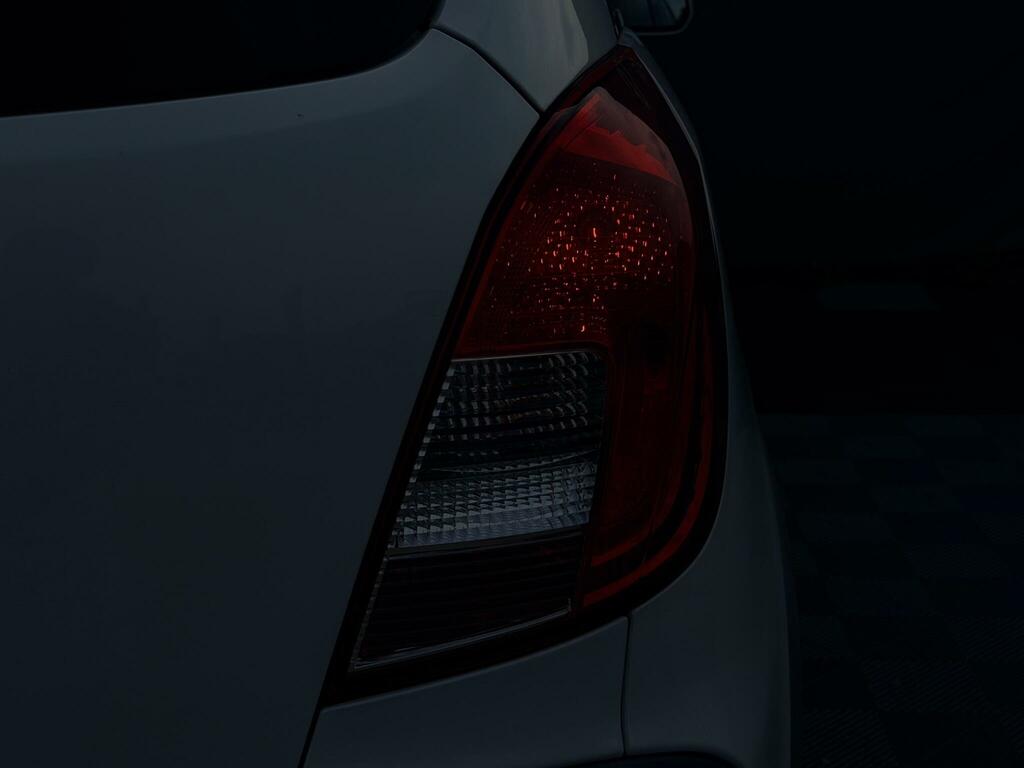 Vauxhall Antara Se White #6