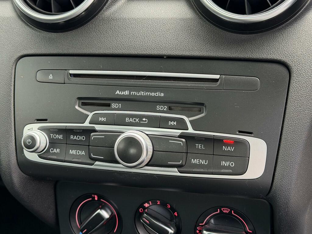 Audi A1 Tdi Sport Black #35