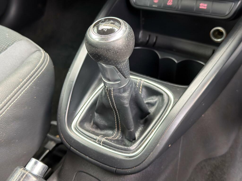 Audi A1 Tdi Sport Black #37