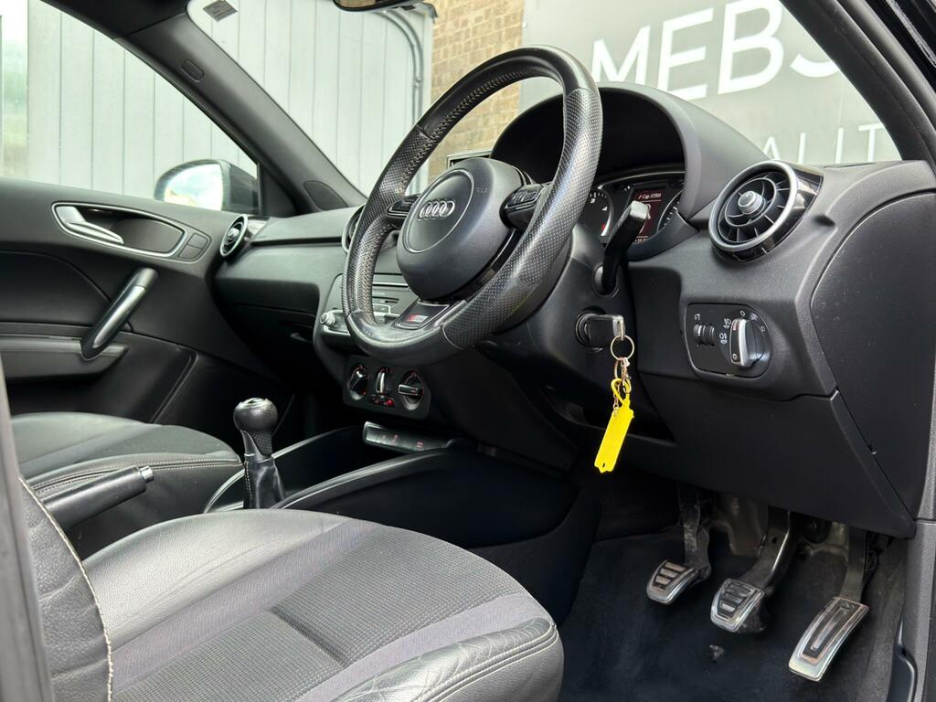 Audi A1 Tdi Sport Black #8