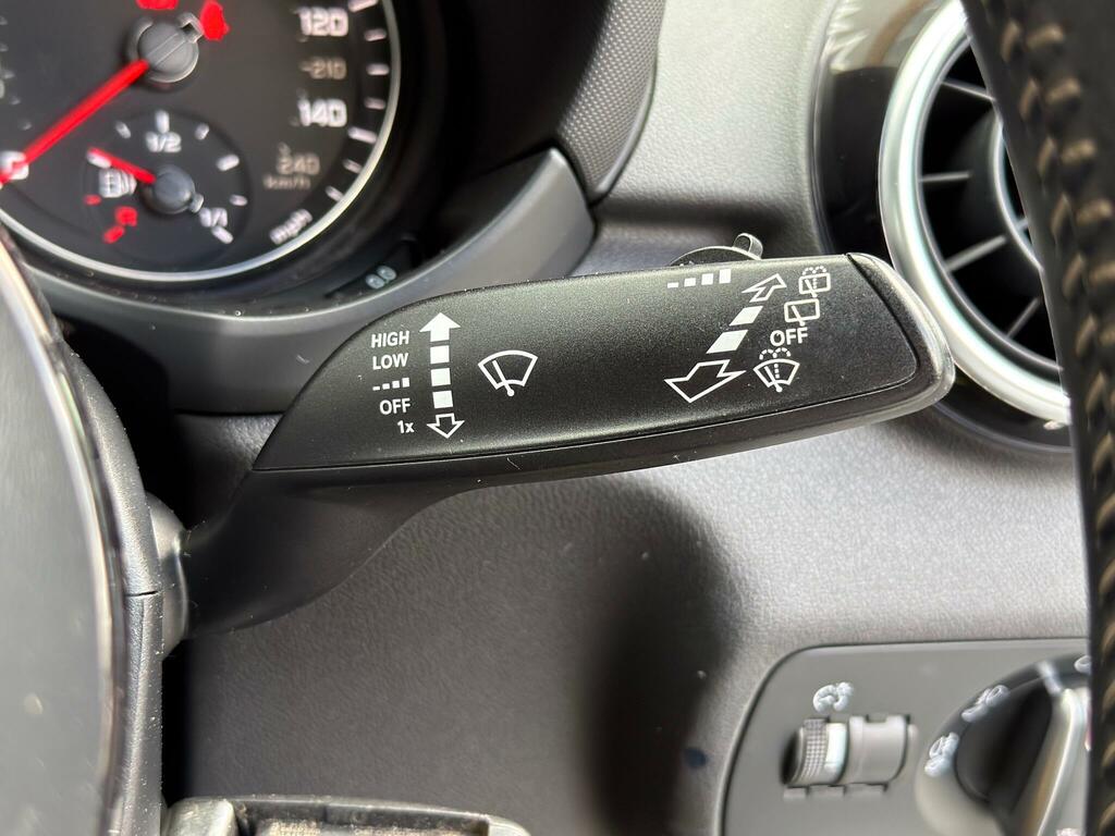 Audi A1 Tdi Sport Black #26