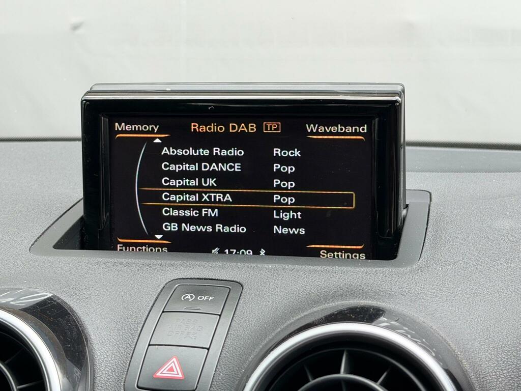 Audi A1 Tdi Sport Black #28