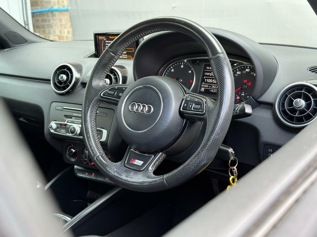 Audi A1 Tdi Sport Black #9