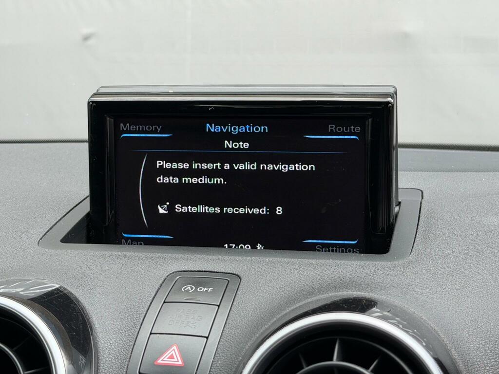 Audi A1 Tdi Sport Black #32