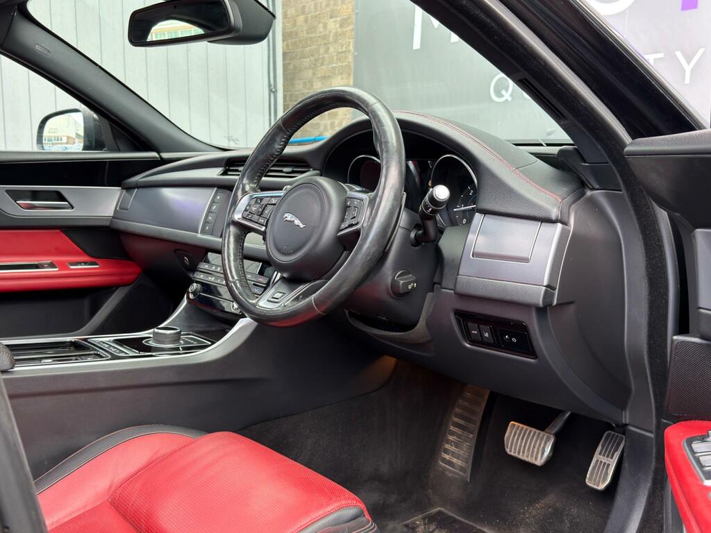Jaguar XF R-sport Black #6