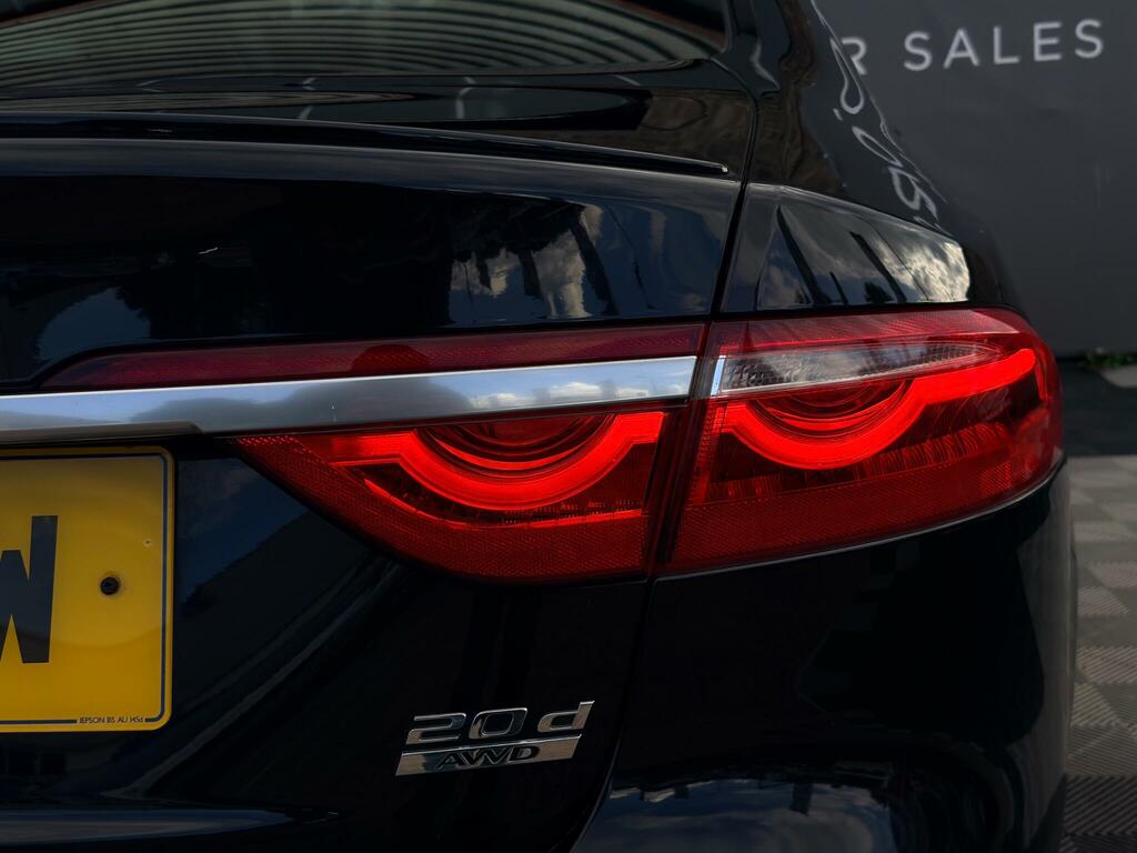 Jaguar XF R-sport Black #2