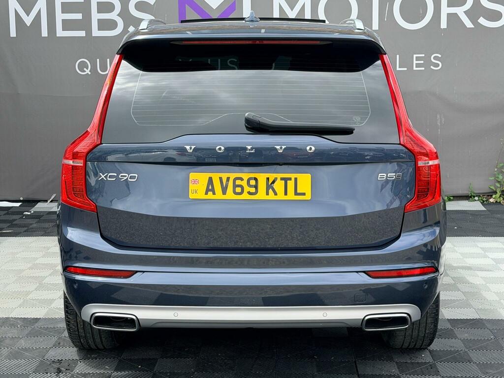 Volvo XC90 Momentum Blue