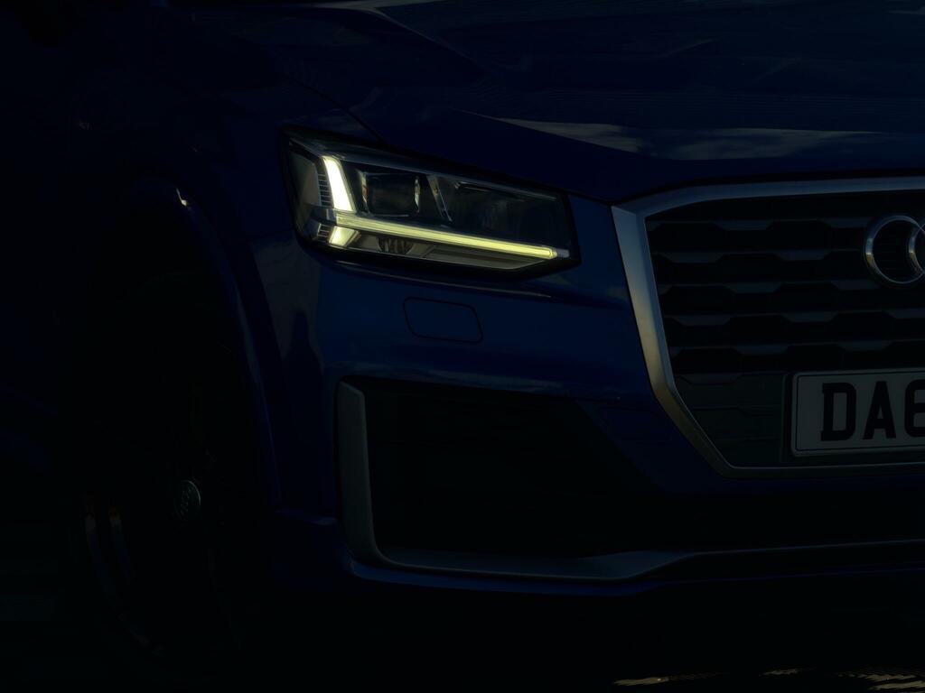 Audi Q2 S Line Blue #4