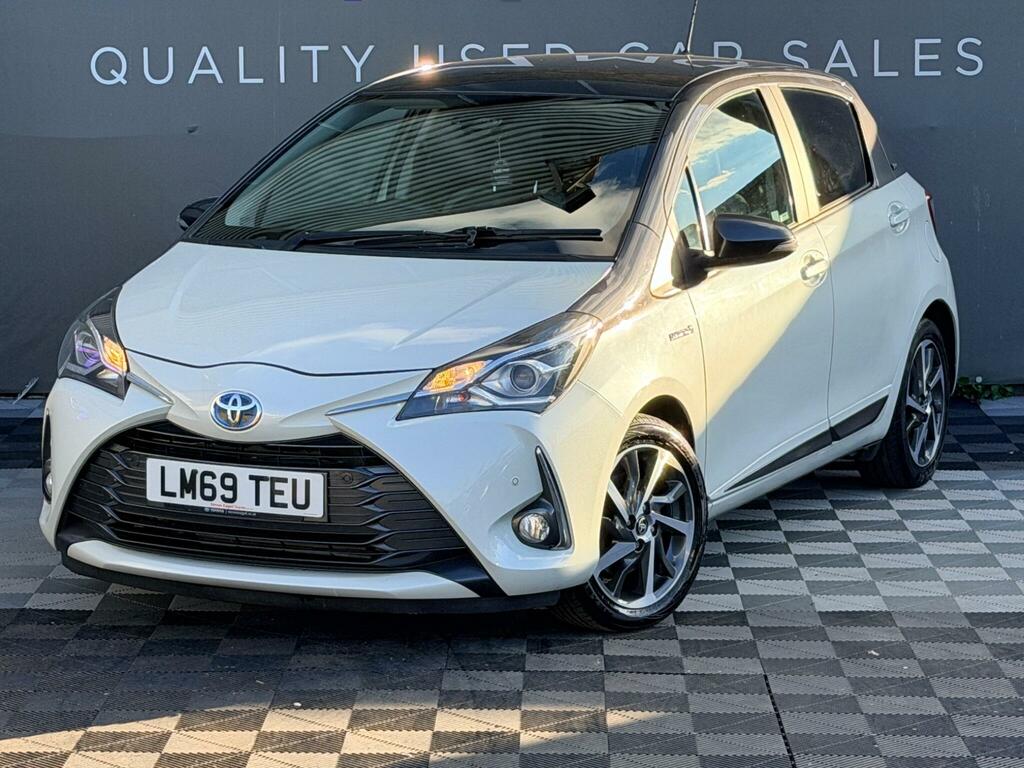 Toyota Yaris Hatchback White #15