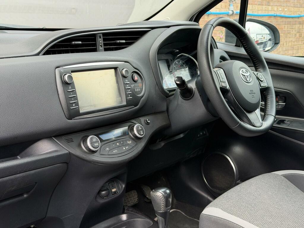 Toyota Yaris Hatchback White #41