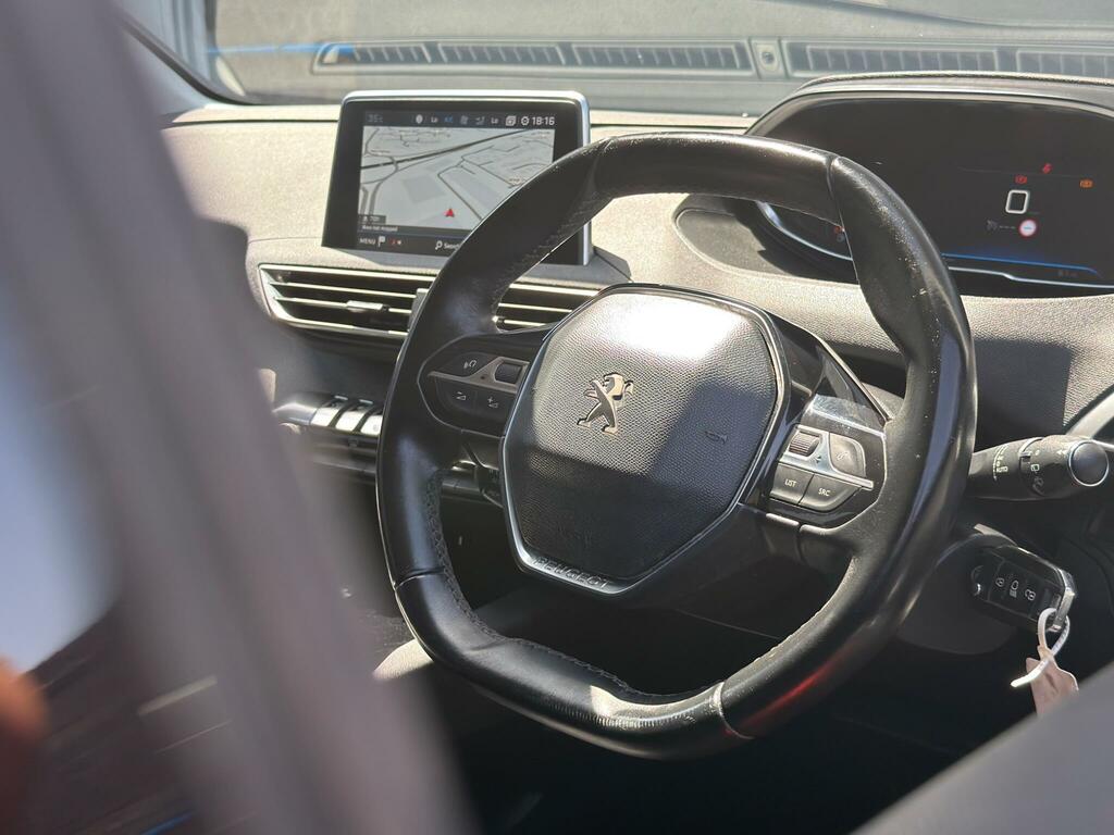 Peugeot 5008 Suv Green #11