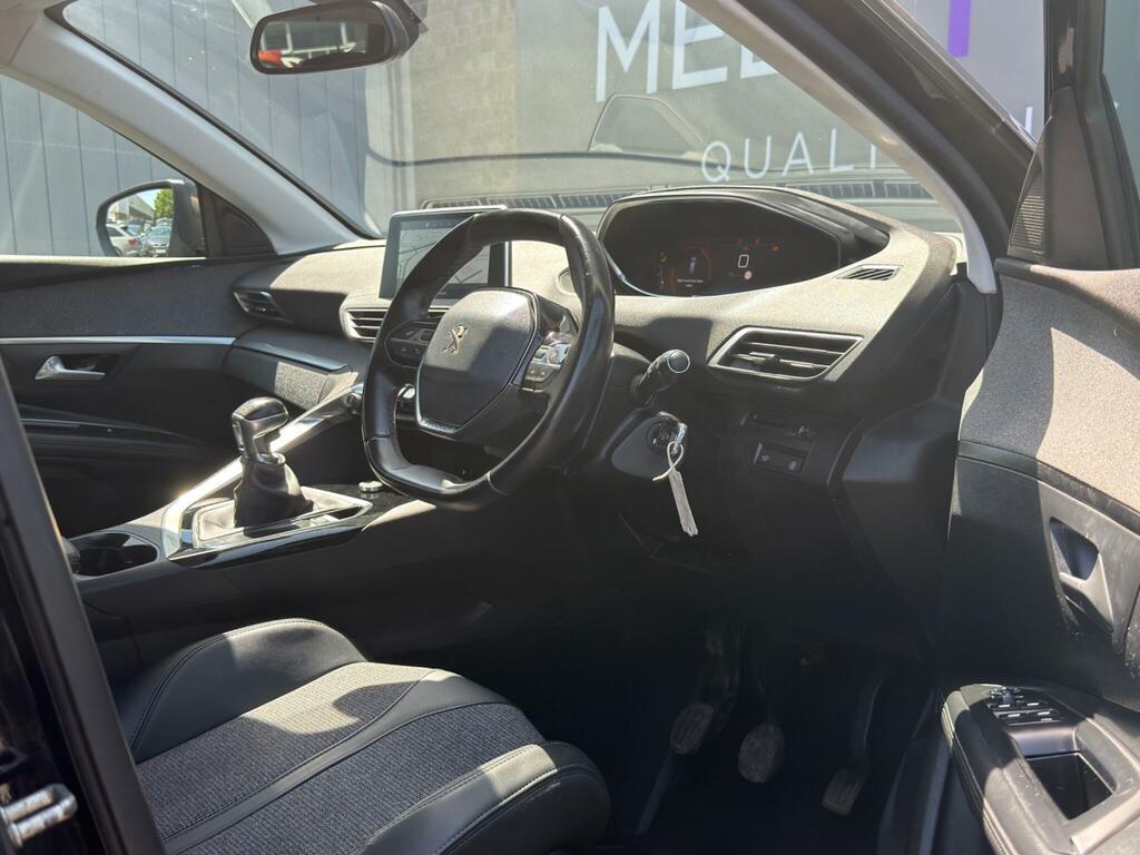Peugeot 5008 Suv Green #10