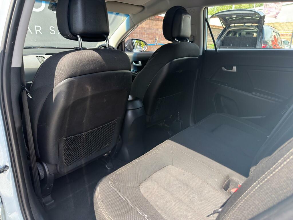 Kia Sportage 1.6 2 Isg 133 Bhp White #37