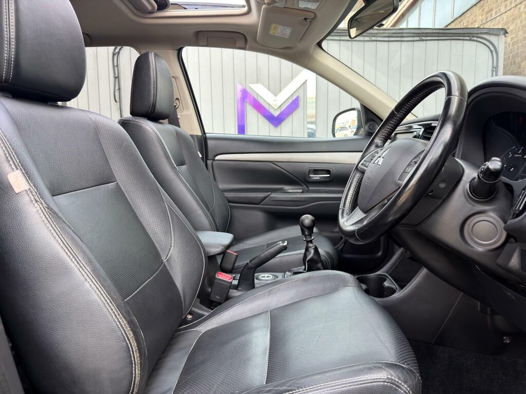 Mitsubishi Outlander 2.2 Di-d Gx4 Estate  #23