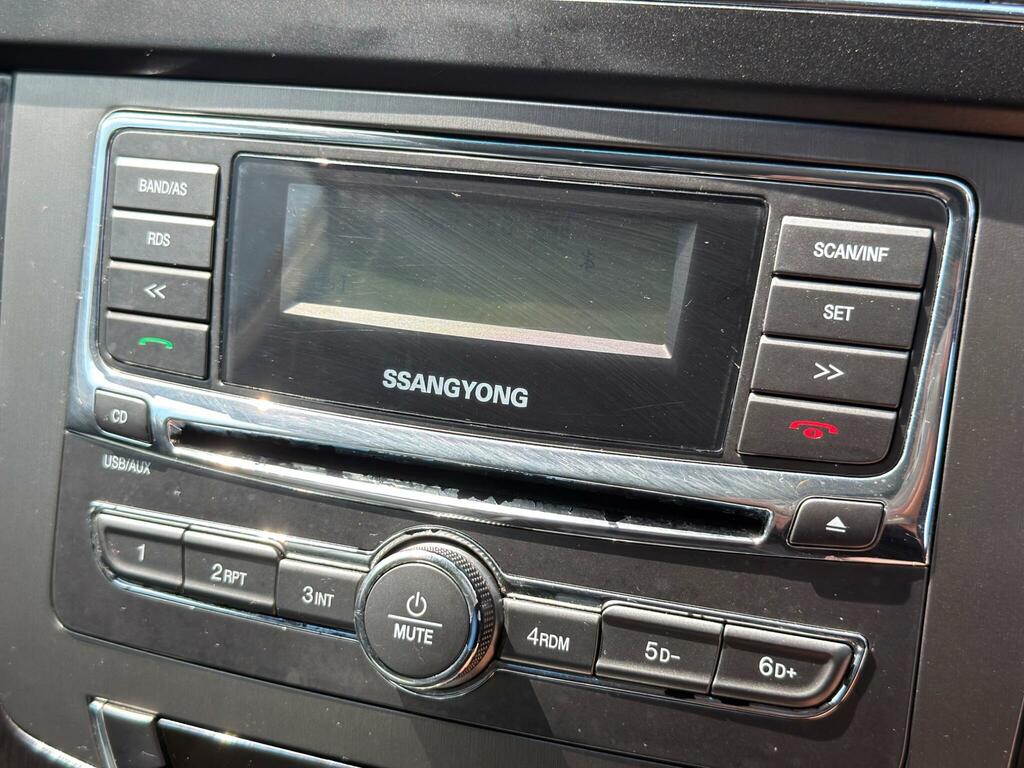 SsangYong Rexton 4X4 2.0 E-xdi Ex T-tronic 4Wd 201414 Black #31