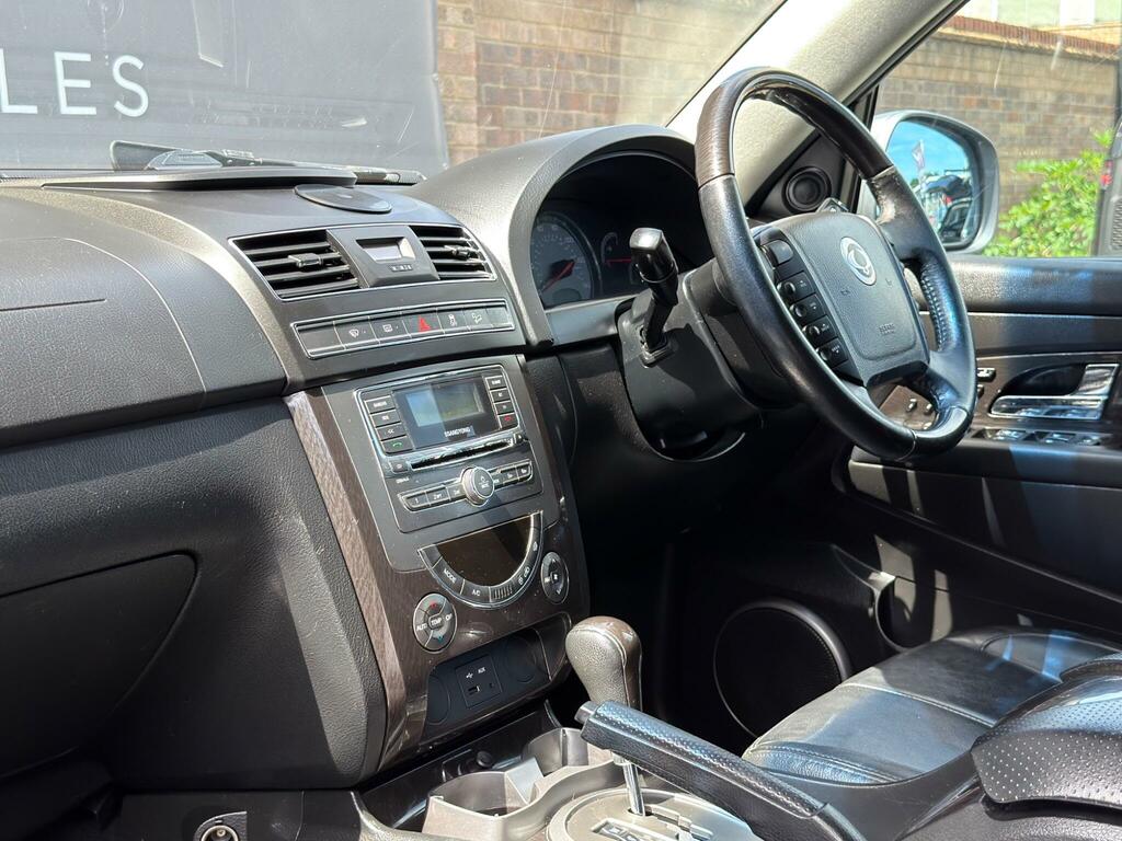 SsangYong Rexton 4X4 2.0 E-xdi Ex T-tronic 4Wd 201414 Black #38
