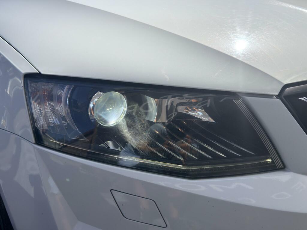Skoda Octavia 2.0 Tdi Vrs Euro 6 Ss Snav White #9