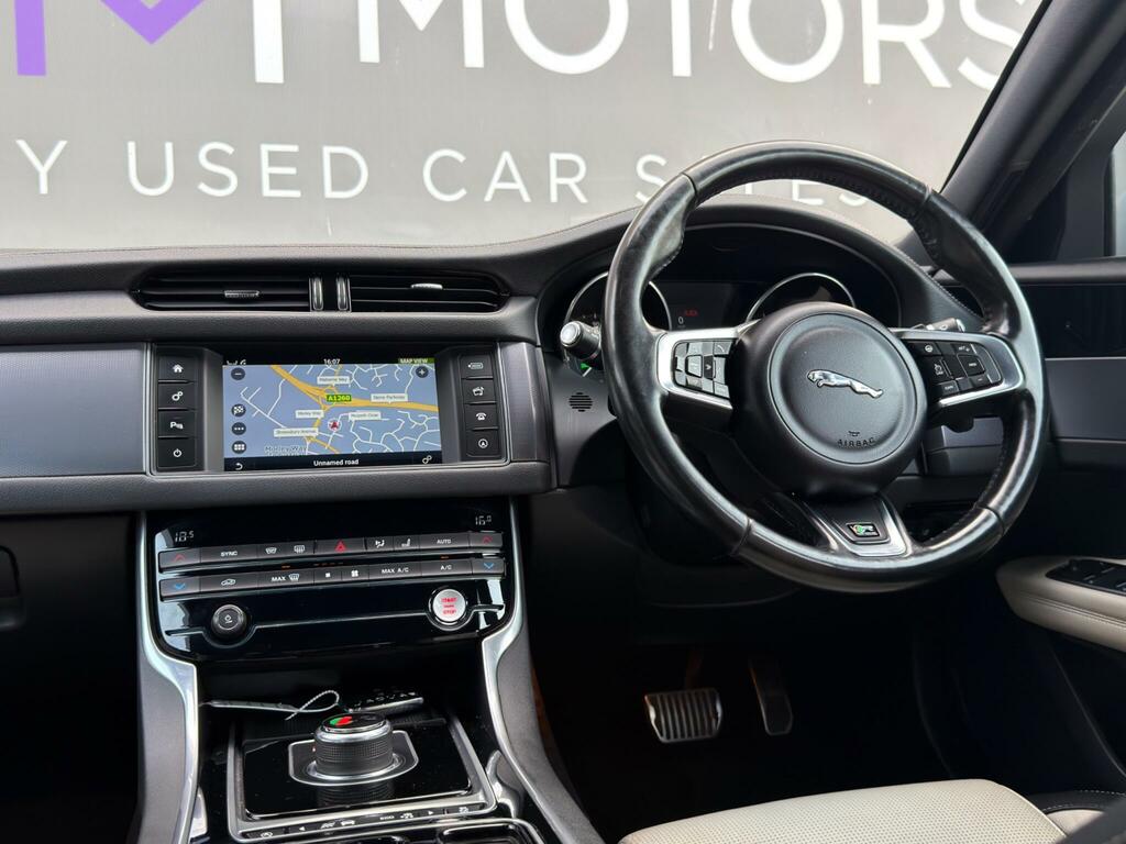 Jaguar XF 2.0D 180 R-sport Grey #45