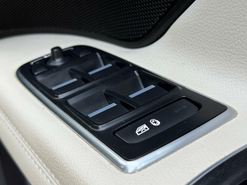 Jaguar XF 2.0D 180 R-sport Grey #25