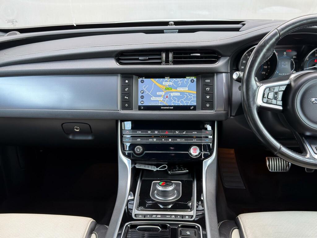 Jaguar XF 2.0D 180 R-sport Grey #33