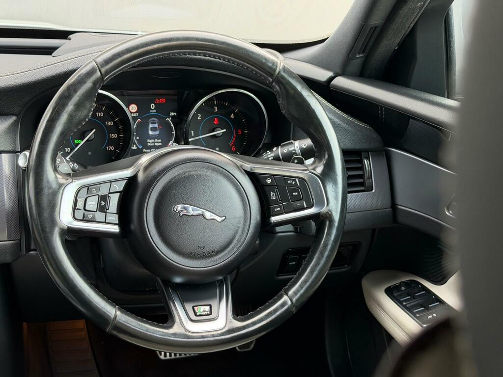 Jaguar XF 2.0D 180 R-sport Grey #13