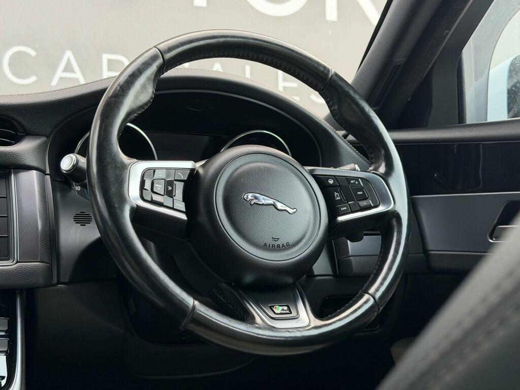 Jaguar XF 2.0D 180 R-sport Grey #51