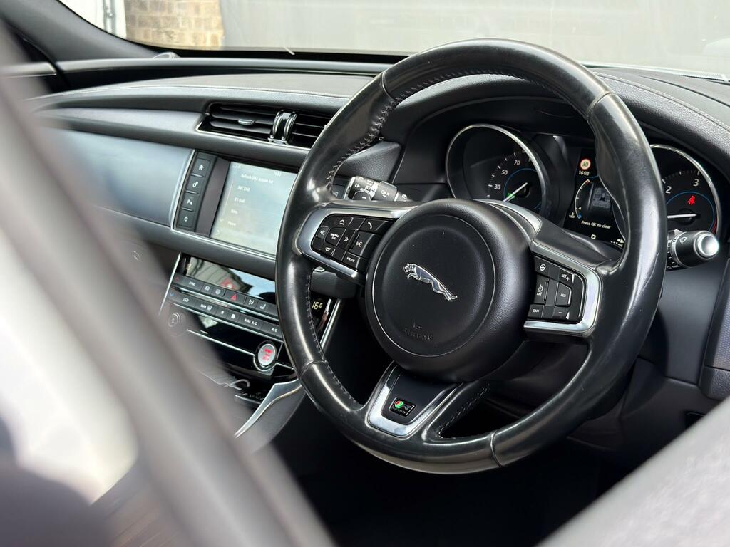 Jaguar XF 2.0D 180 R-sport Grey #11