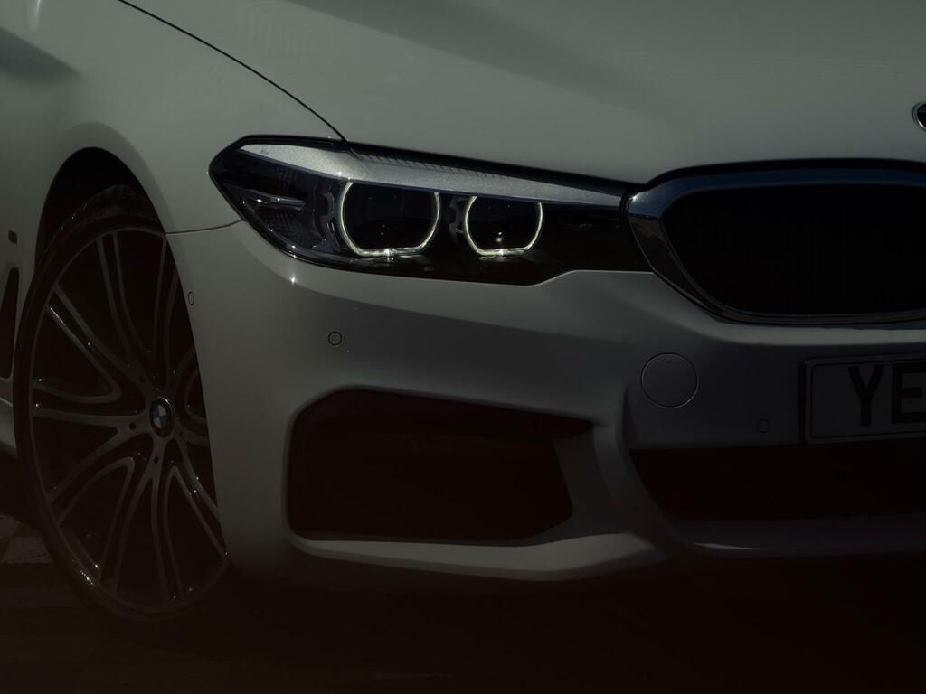 BMW 5 Series M Sport White #4