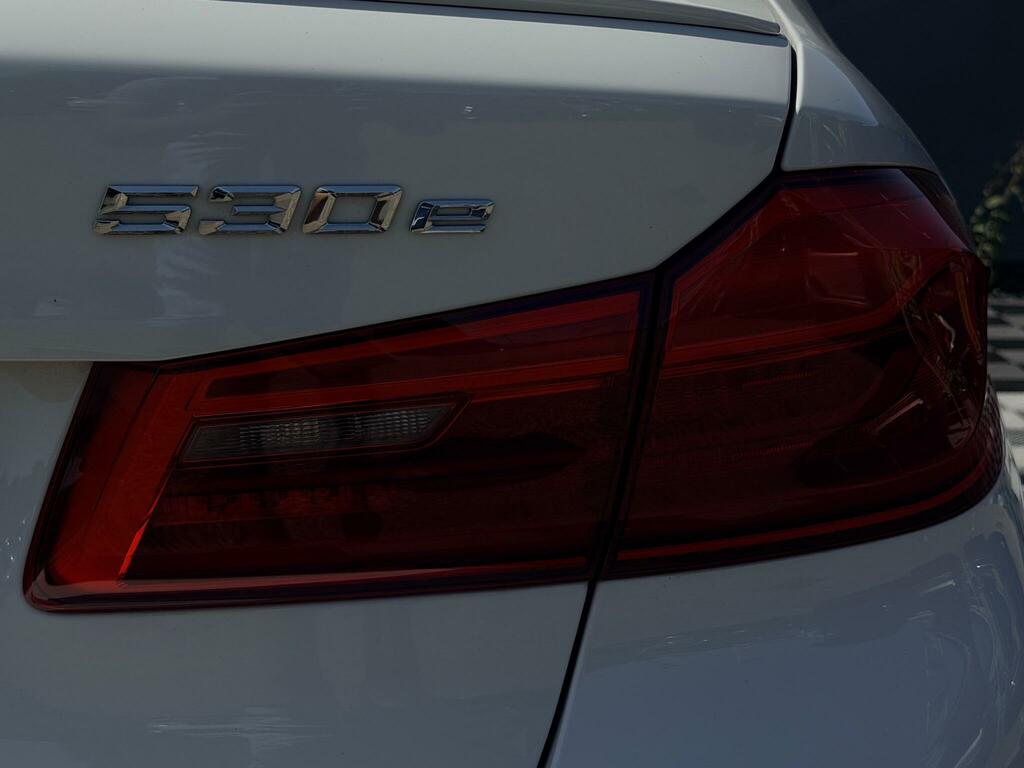 BMW 5 Series M Sport White #6