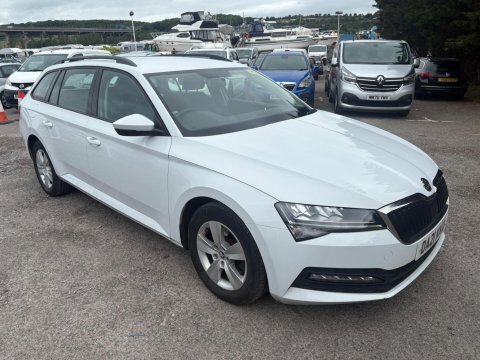 Skoda Superb 2021 21 S White #3