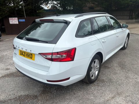Skoda Superb 2021 21 S White #5