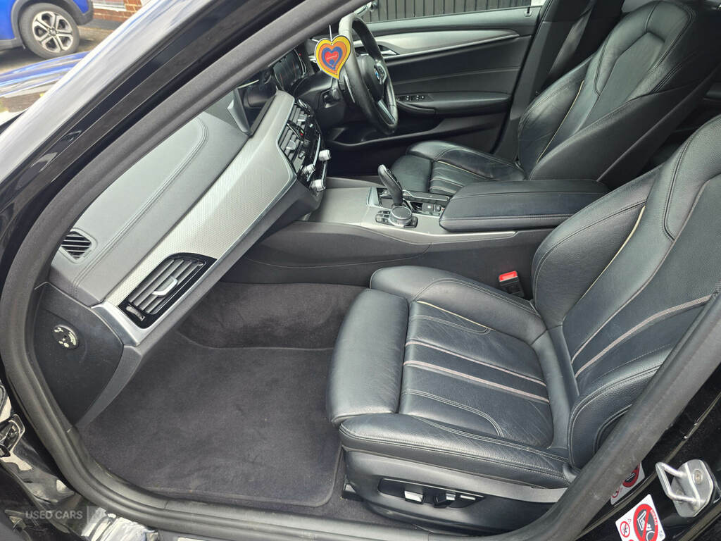 BMW 5 Series 520D M Sport T500NAL Black #5