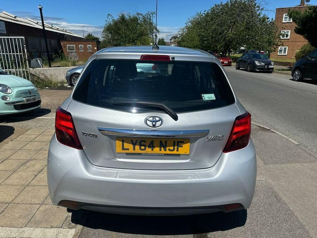 Toyota Yaris Hatchback 1.33 Dual Vvt-i Excel Euro 5 Euro 5 LY64NJF Silver #5