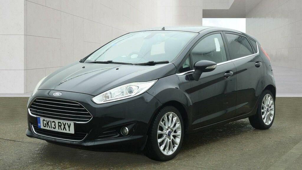 Ford Fiesta 1.5L Style Silver #8