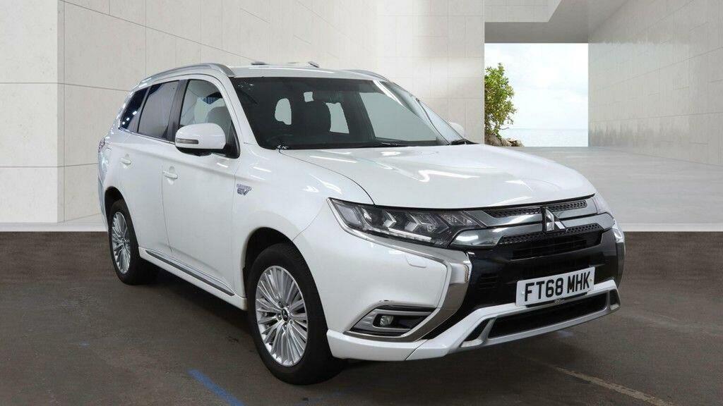 Mitsubishi Outlander 2.4H Twinmotor 13.8Kwh 4H Cvt 4Wd Euro 6 Ss White #3