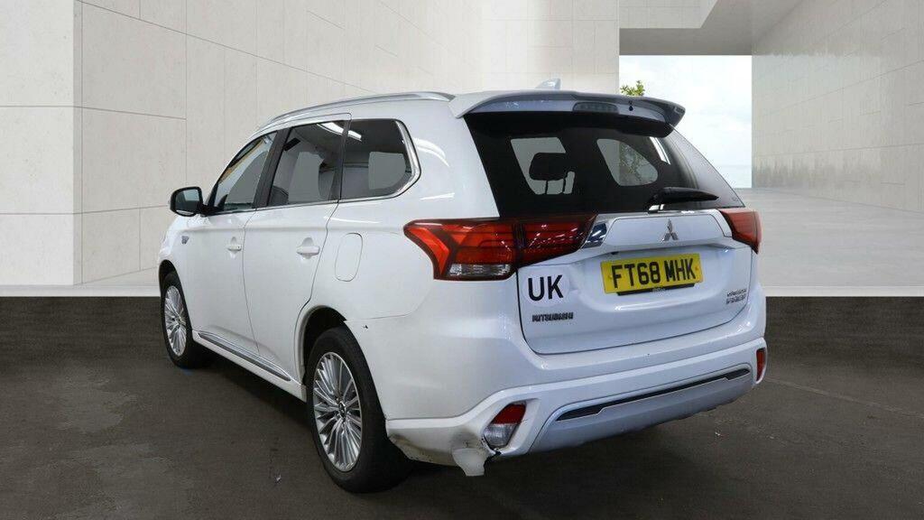 Mitsubishi Outlander 2.4H Twinmotor 13.8Kwh 4H Cvt 4Wd Euro 6 Ss White #5