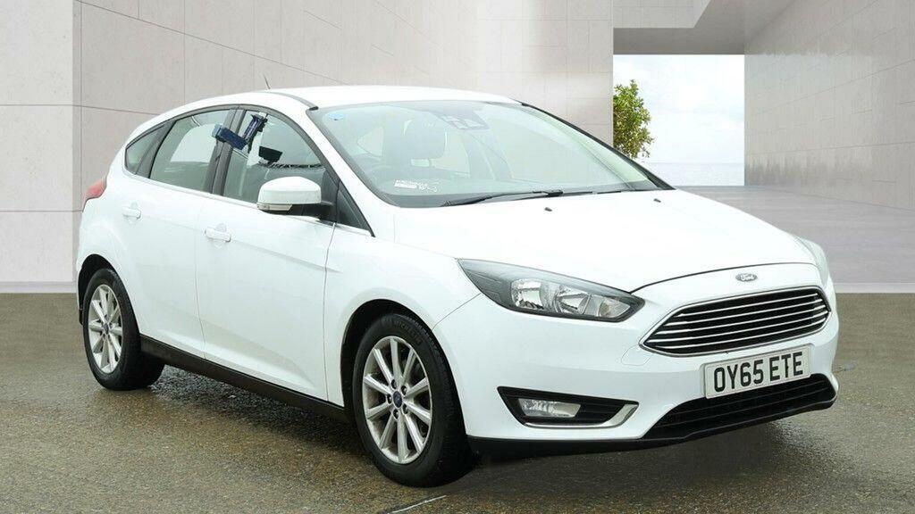 Ford Focus Hatchback 1.0T Ecoboost Titanium Euro 6 Ss OY65ETE White