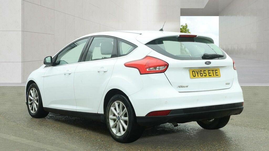 Ford Focus Hatchback 1.0T Ecoboost Titanium Euro 6 Ss OY65ETE White #3