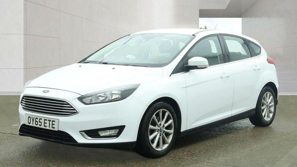 Ford Focus Hatchback 1.0T Ecoboost Titanium Euro 6 Ss OY65ETE White #2