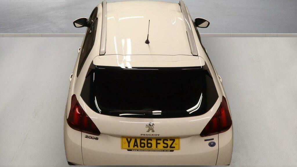 Peugeot 2008 Suv 1.2 Puretech Access Ac Euro 6 201666 White #2