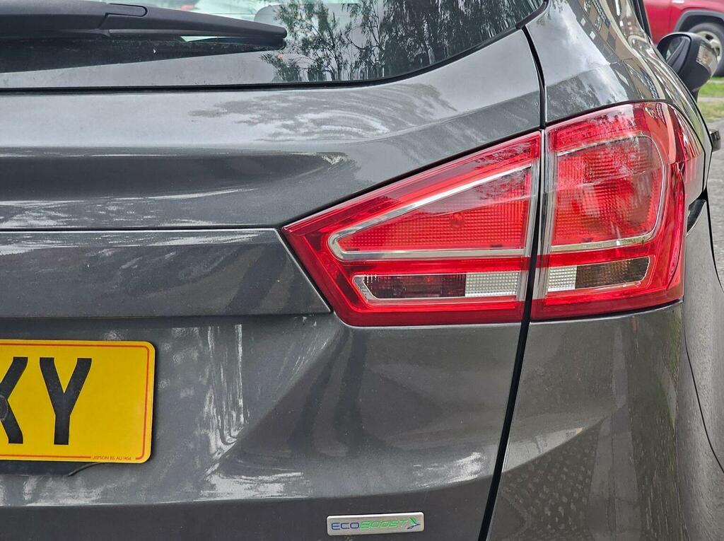 Ford B-Max 1.6 Zetec Powershift Red #65
