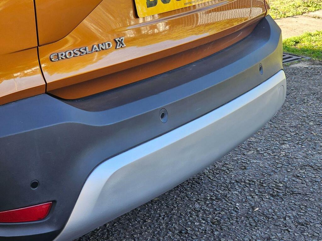 Vauxhall Crossland X Hatchback White #67