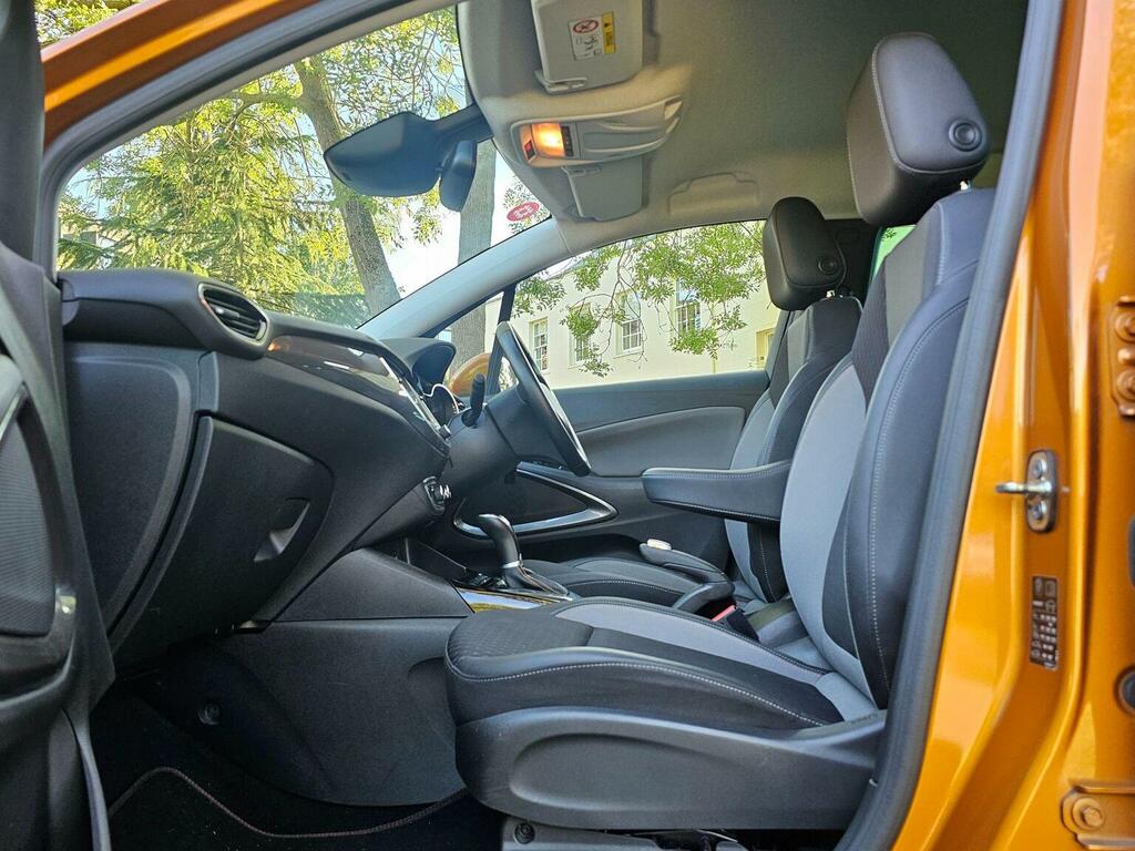Vauxhall Crossland X Hatchback White #11
